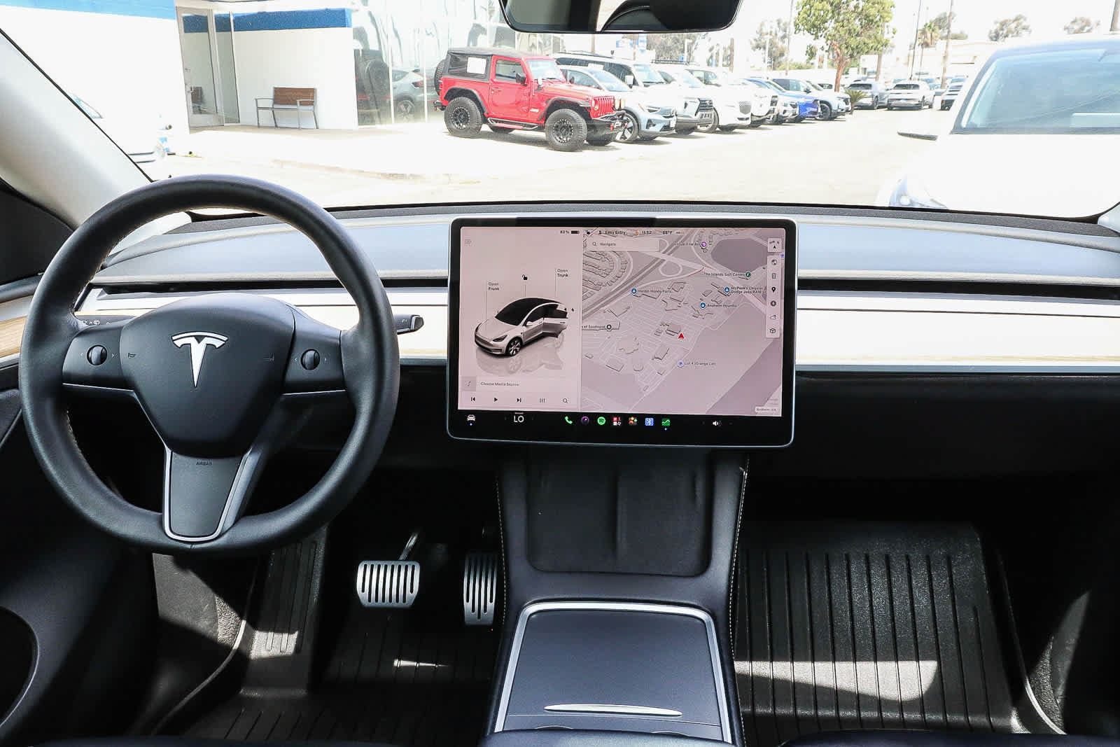 Used 2022 Tesla Model Y Long Range AWD/4WD image 17