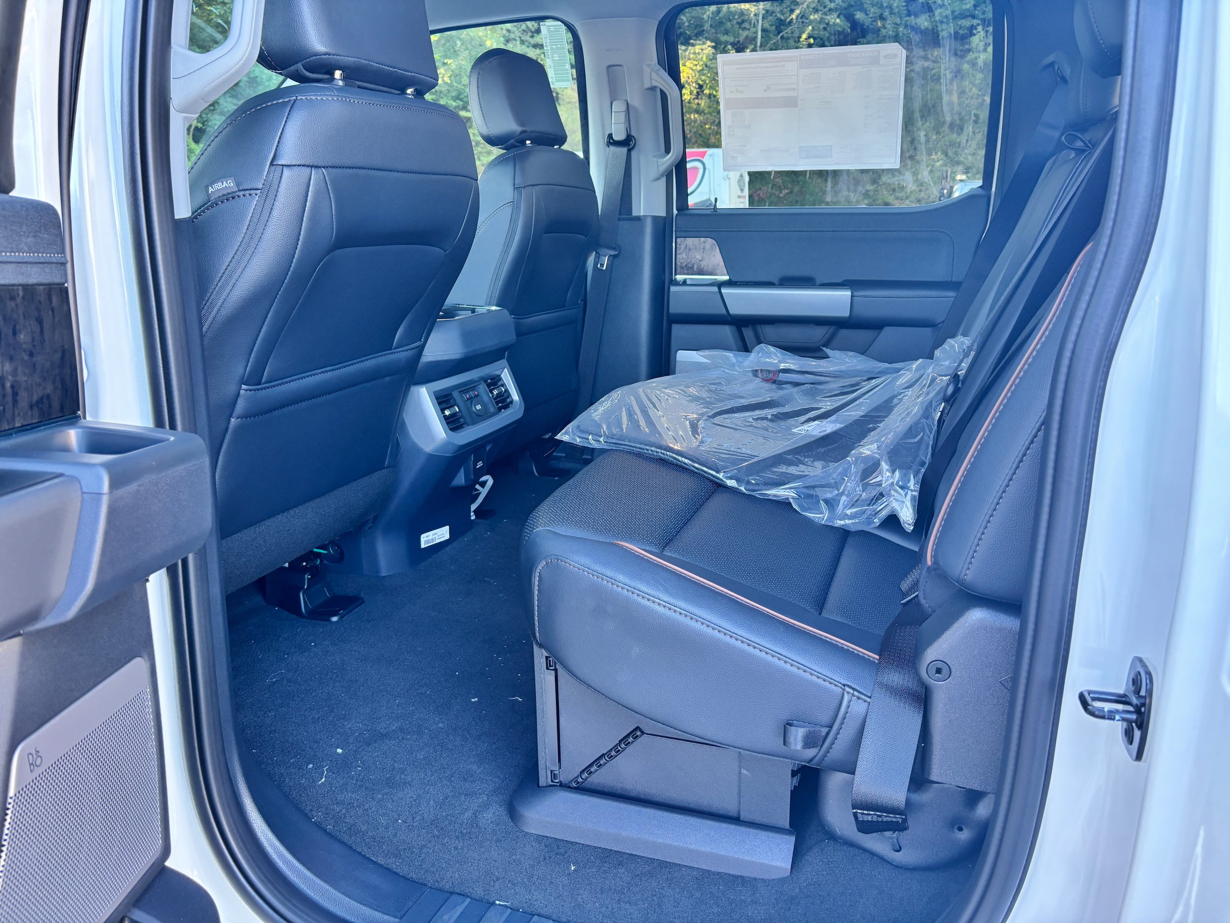 New 2027 Ford F250 Lariat w/ Lariat Premium Package AWD/4WD image 11