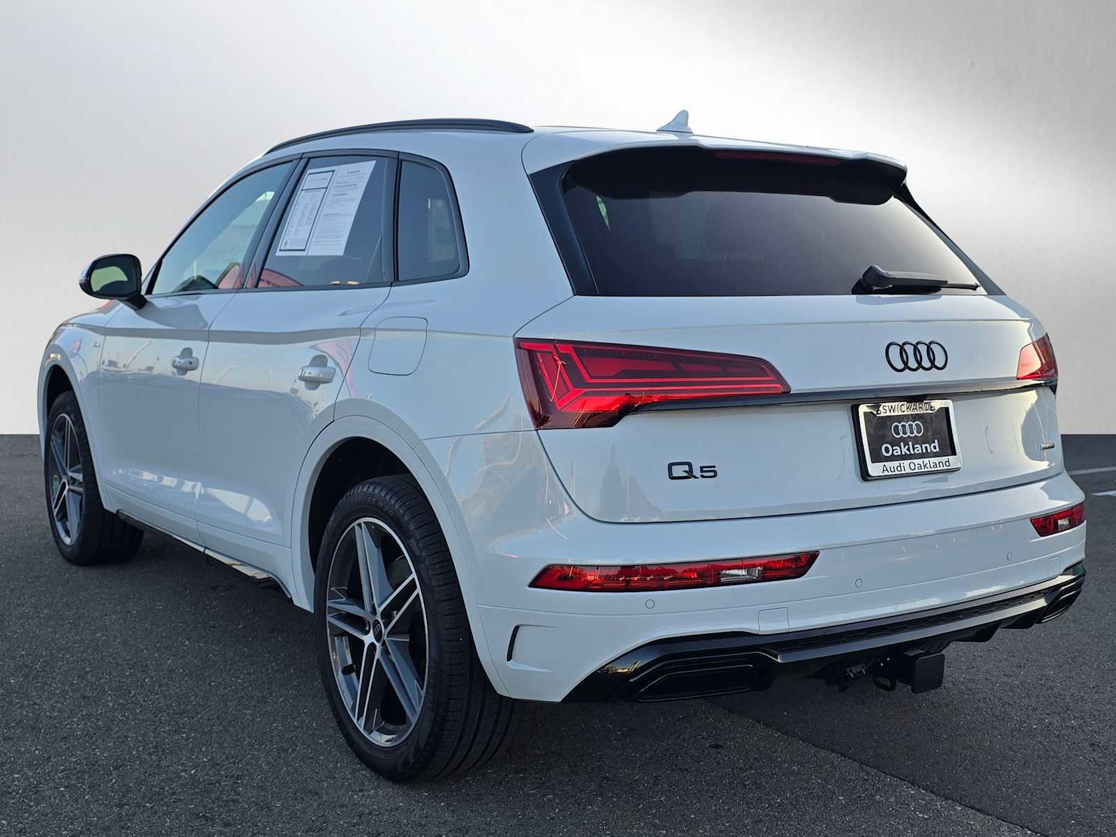 Certified 2025 Audi Q5 e Premium Plus w/ Premium Plus Package image 5