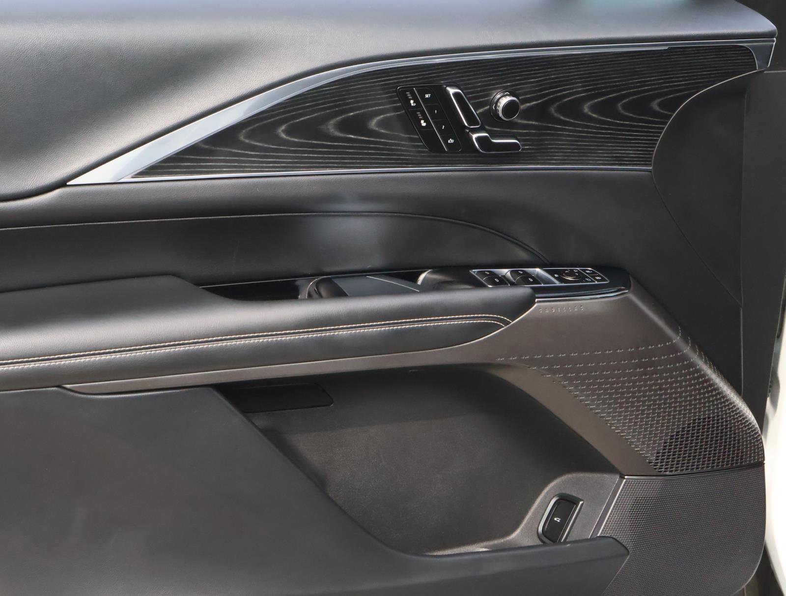 Certified 2024 Cadillac Lyriq Luxury image 20