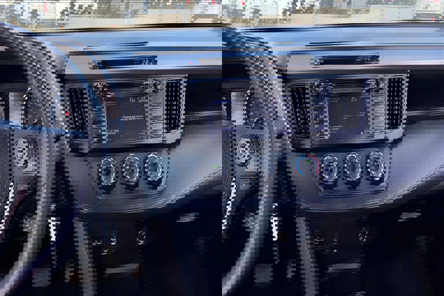 Used 2018 Toyota RAV4 LE image 6