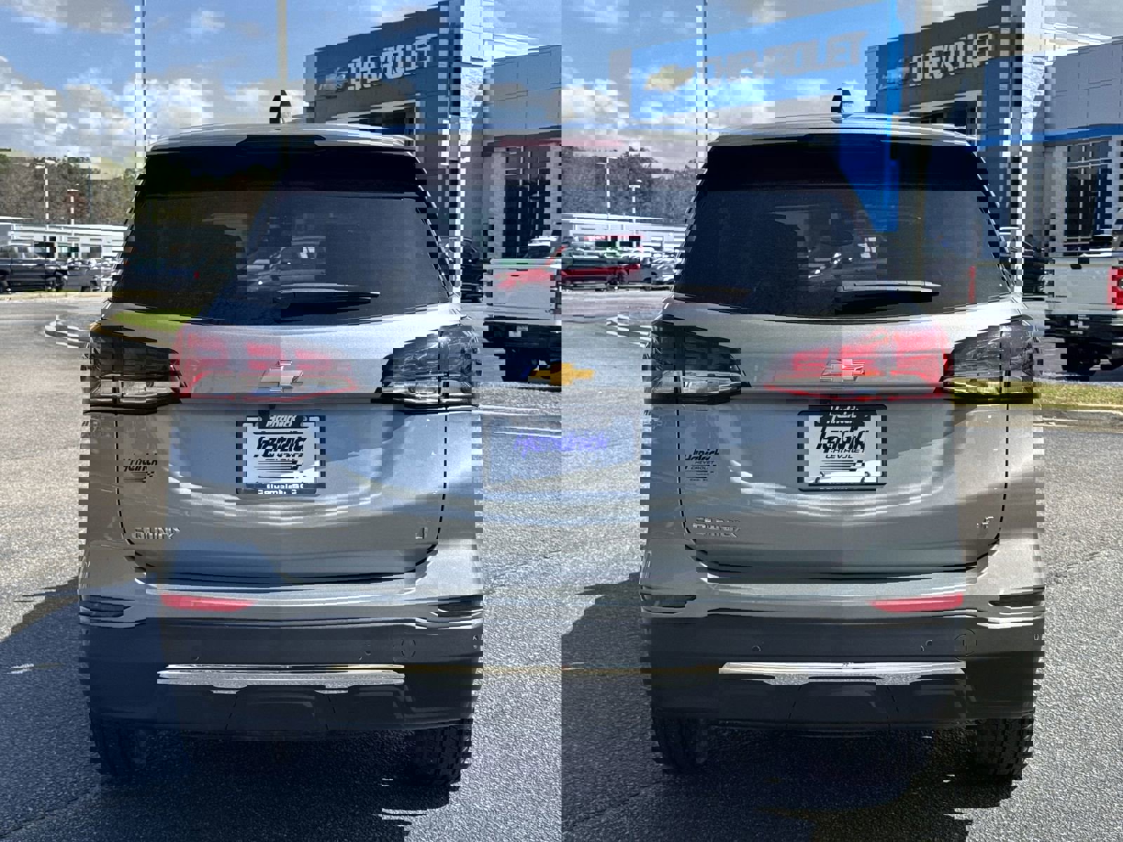 Used 2024 Chevrolet Equinox LT w/ LPO, Floor Liner Package image 9