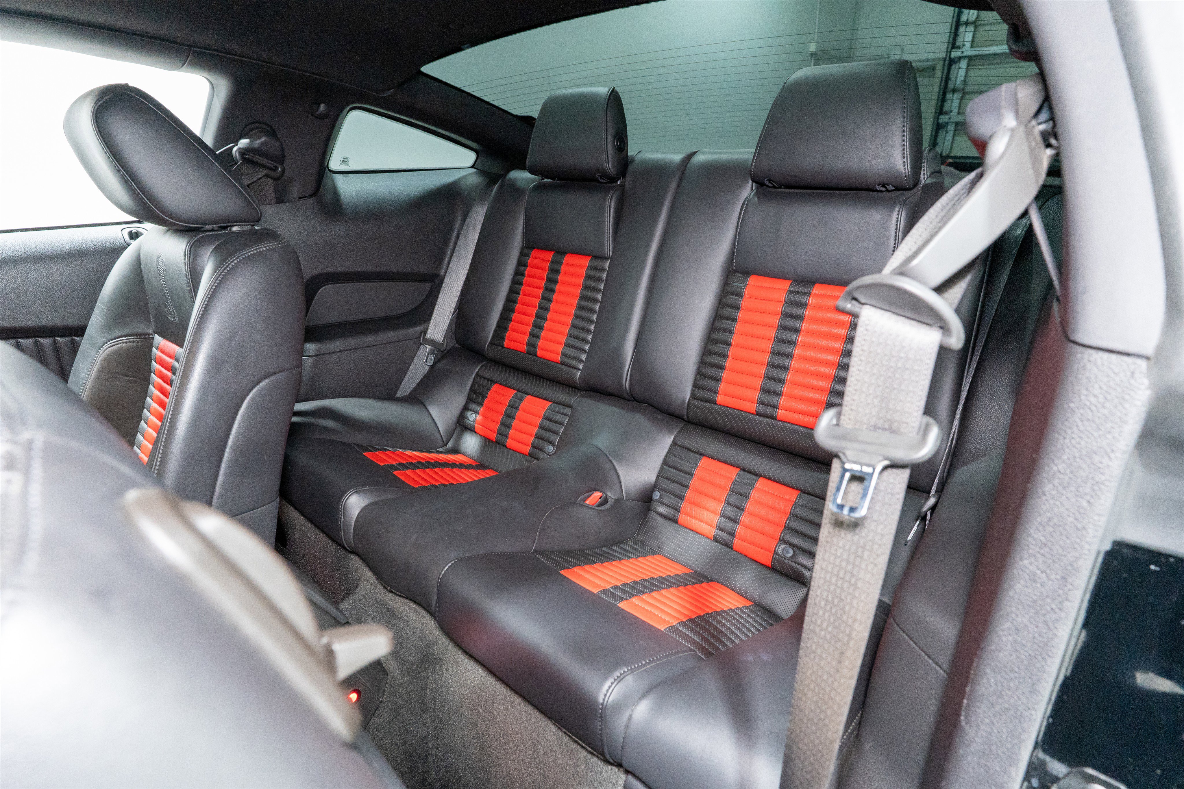 Used 2011 Ford Mustang Shelby GT500 w/ SVT Performance Pkg image 27