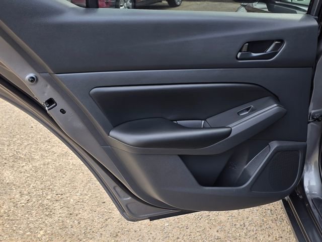 Used 2025 Nissan Altima 2.5 S FWD image 18