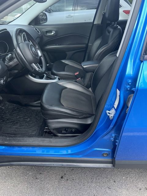 Used 2018 Jeep Compass Latitude w/ Popular Equipment Group AWD/4WD image 12
