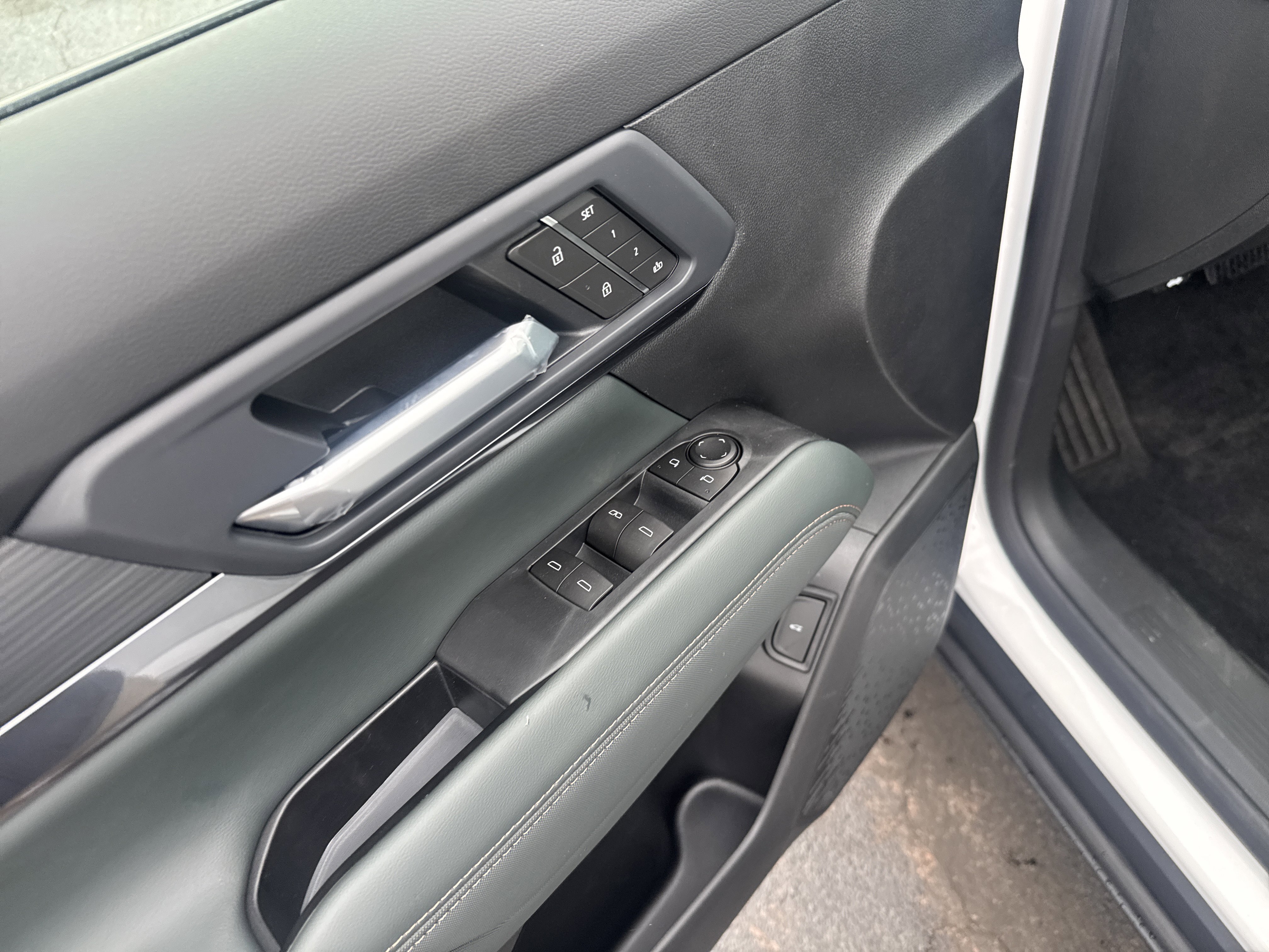 New 2026 GMC Terrain AT4 w/ Convenience Package III image 16