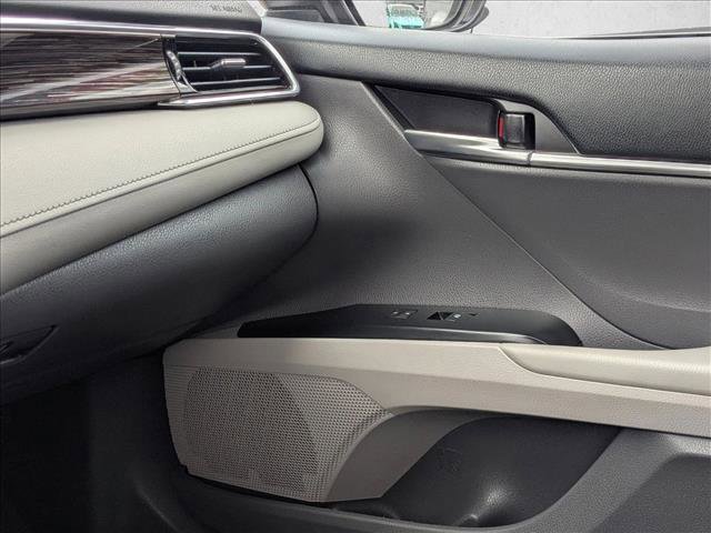 Used 2018 Toyota Camry LE image 20