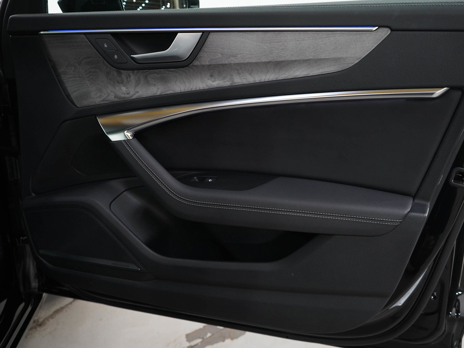 Used 2024 Audi A6 Premium Plus image 9