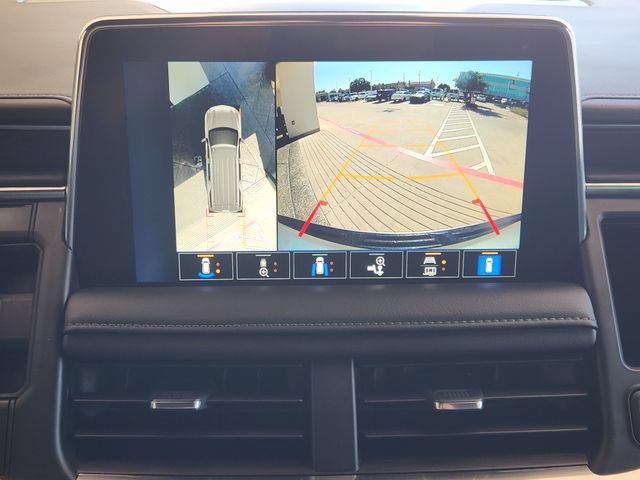 Used 2023 Chevrolet Suburban Z71 w/ Luxury Package AWD/4WD image 6