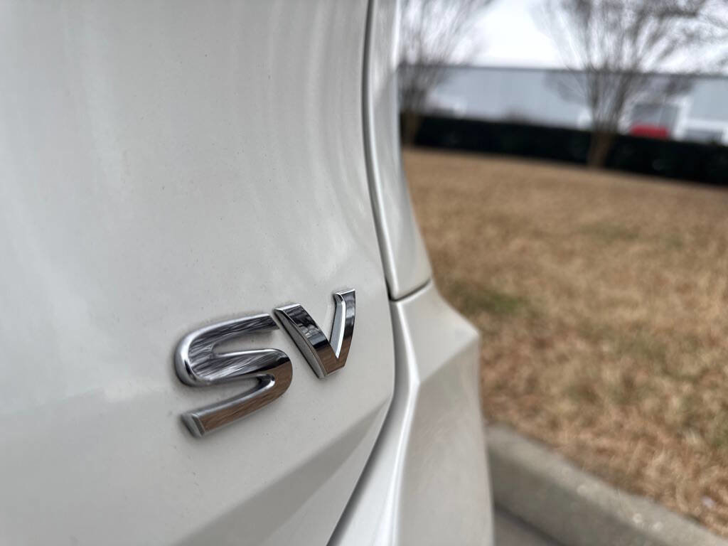 Used 2020 Nissan Rogue SV FWD image 8