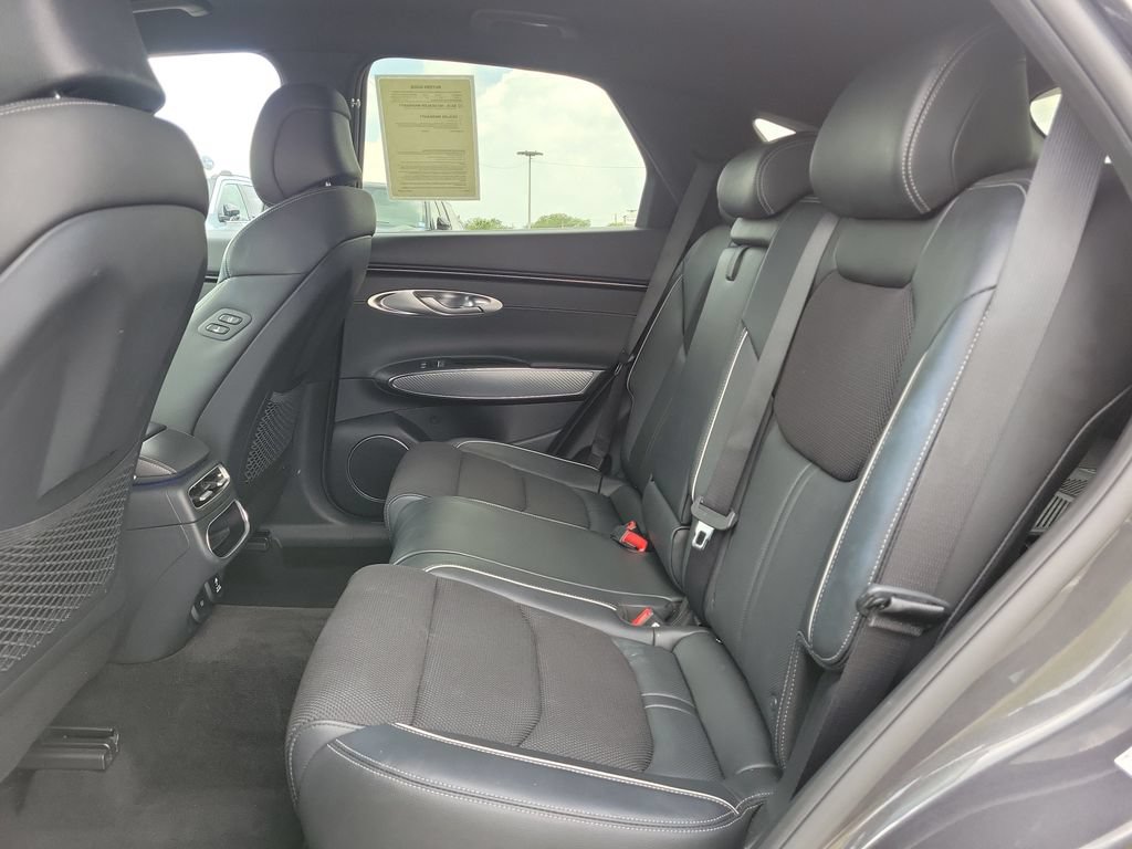 Used 2022 Genesis GV70 3.5T Sport w/ Cargo Package AWD/4WD image 8