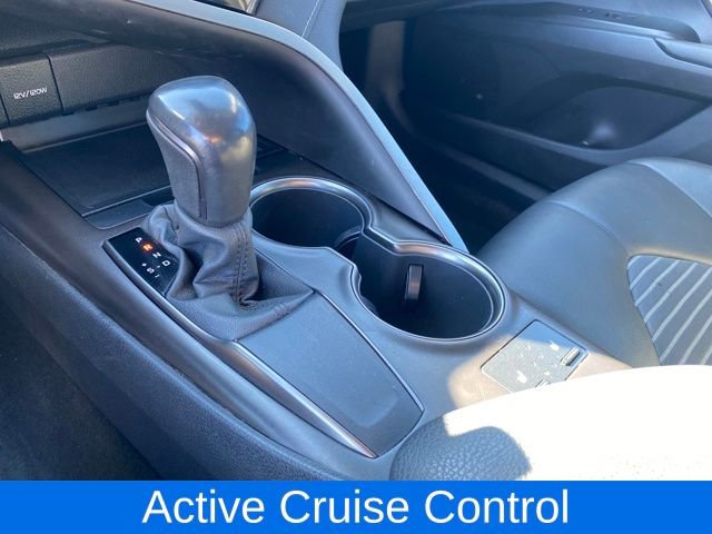 Used 2022 Toyota Camry SE image 11