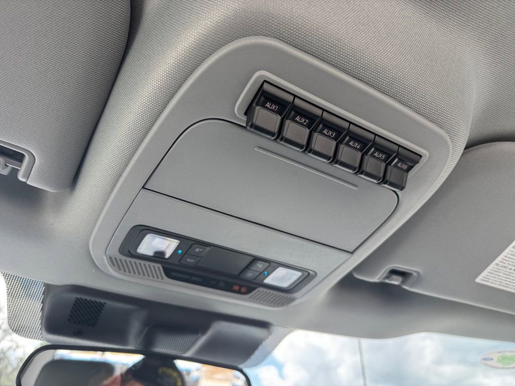 New 2026 Ford F550 4x4 Regular Cab Super Duty image 35