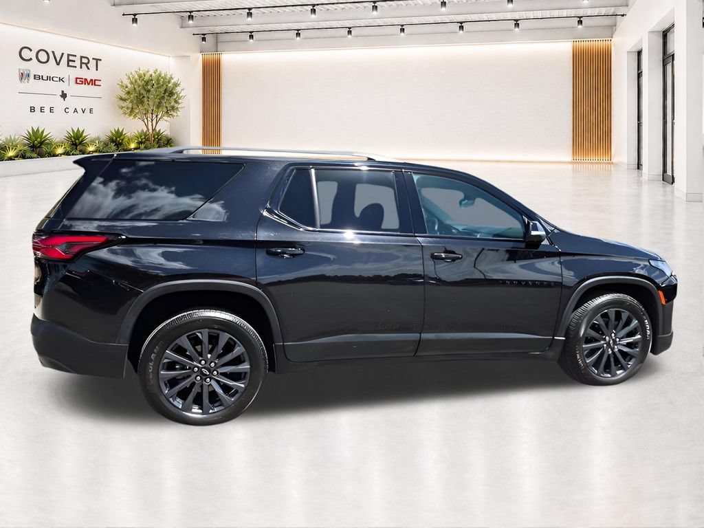 Used 2022 Chevrolet Traverse RS FWD image 16