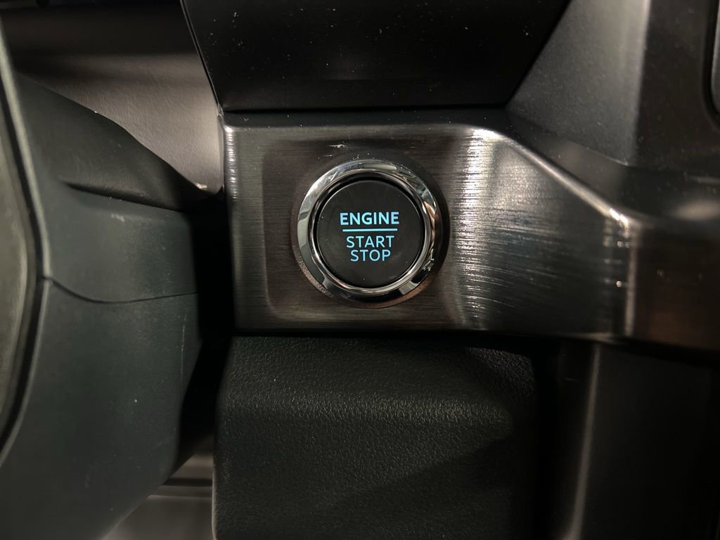New 2026 Ford F350 Lariat w/ Black Appearance Package image 19