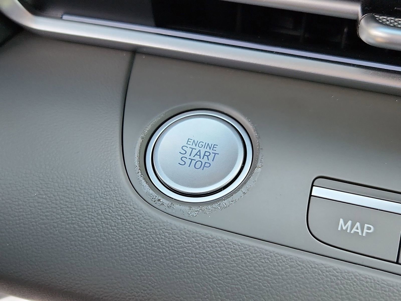 Used 2025 Hyundai Elantra SEL image 28