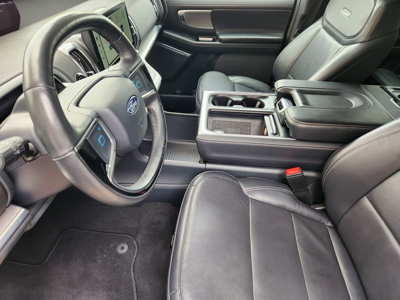 Used 2025 Ford Expedition Platinum AWD/4WD image 12