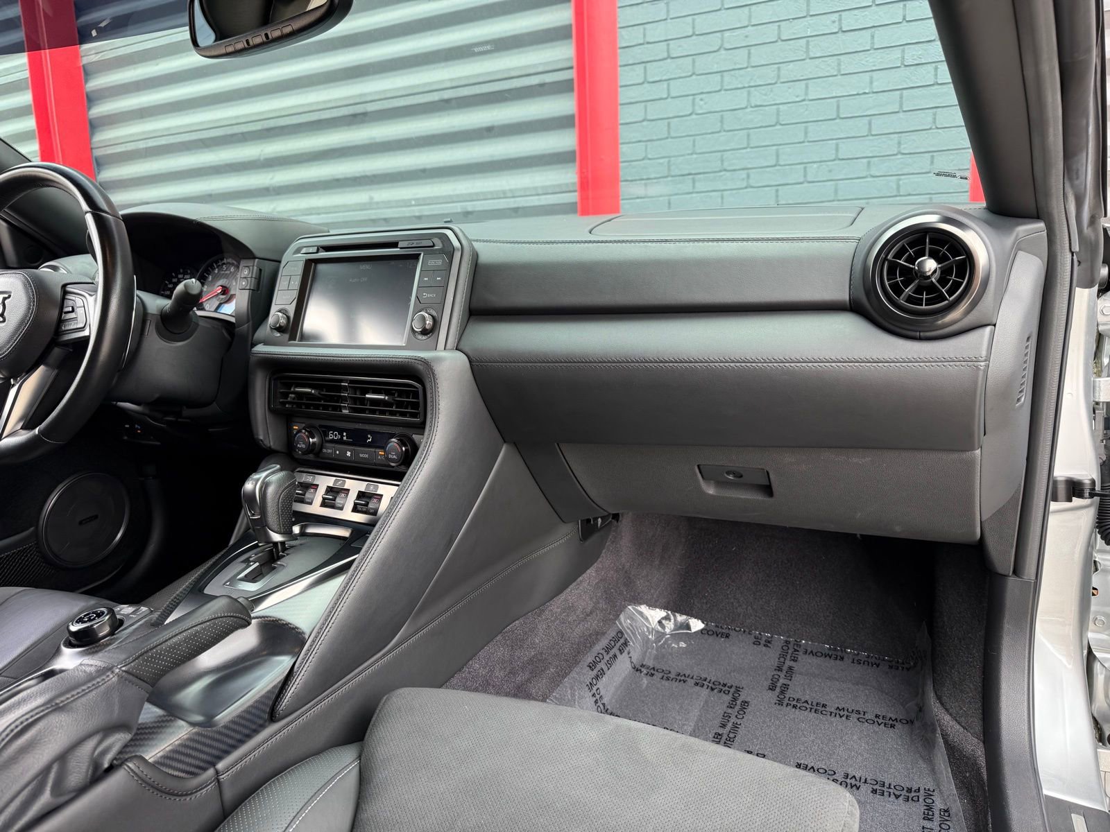 Used 2023 Nissan GT-R Premium w/ Floor Mat Package image 27