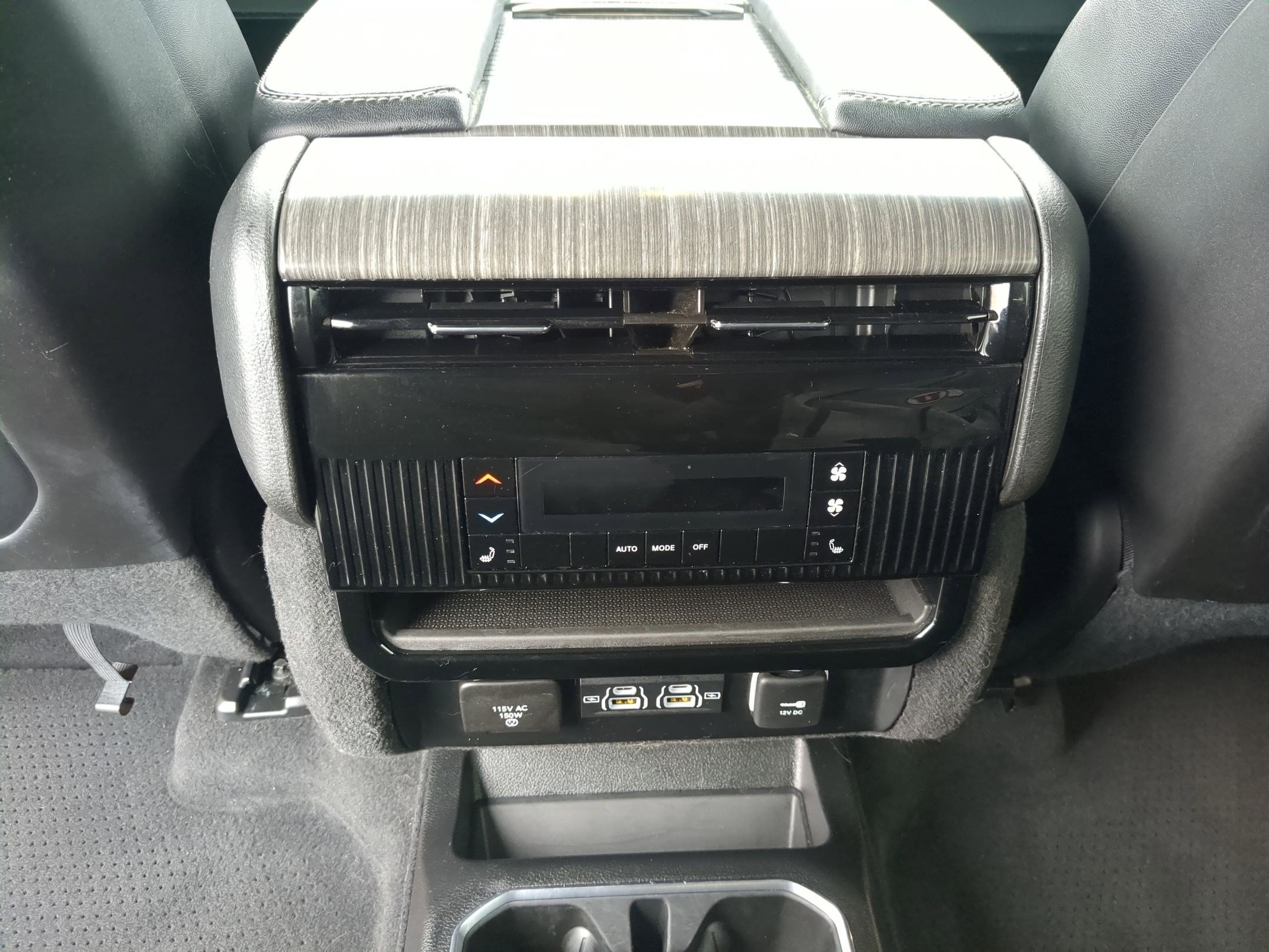 Used 2024 Jeep Wagoneer Series II image 29