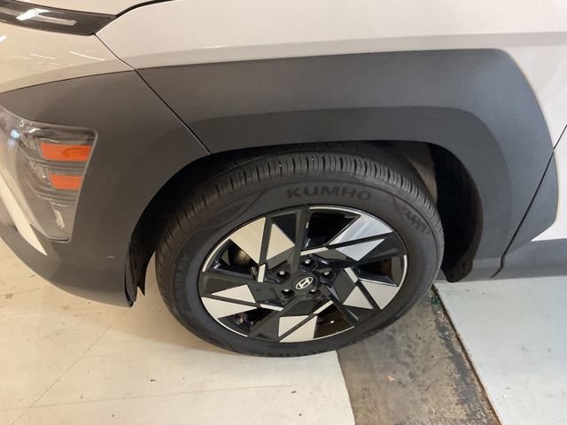 Used 2025 Hyundai Kona SEL FWD image 15