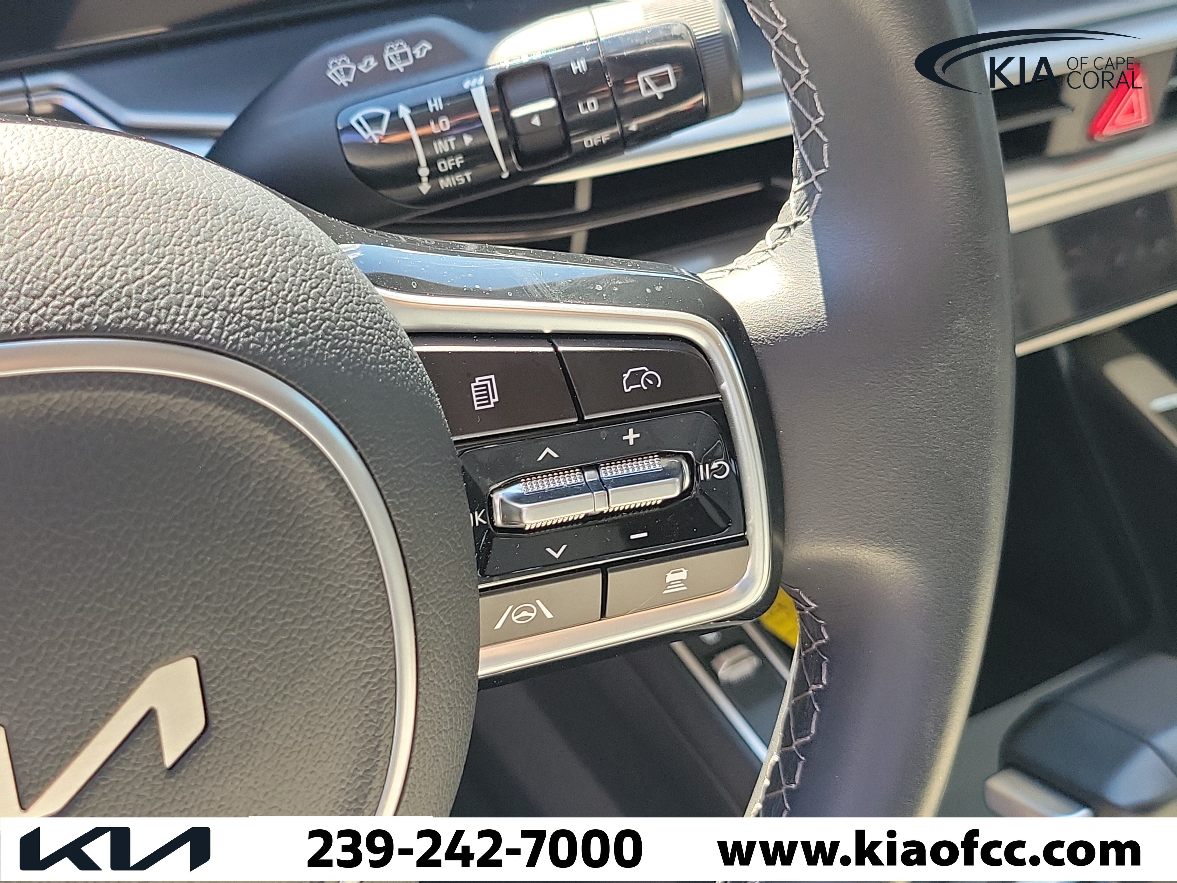 Certified 2025 Kia Sorento S w/ Panoramic Sunroof Package FWD image 28