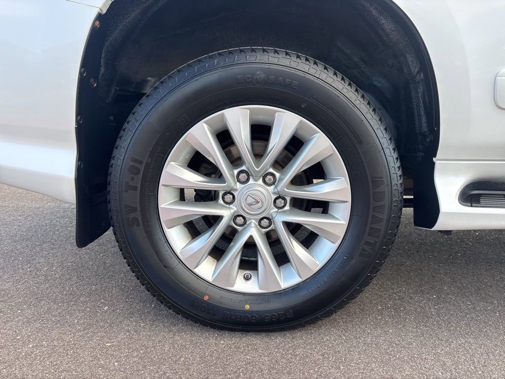 Used 2017 Lexus GX 460 Premium w/ Premium Package image 31