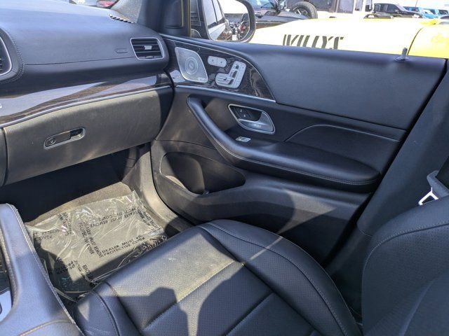 Used 2022 Mercedes-Benz GLS 450 4MATIC image 14