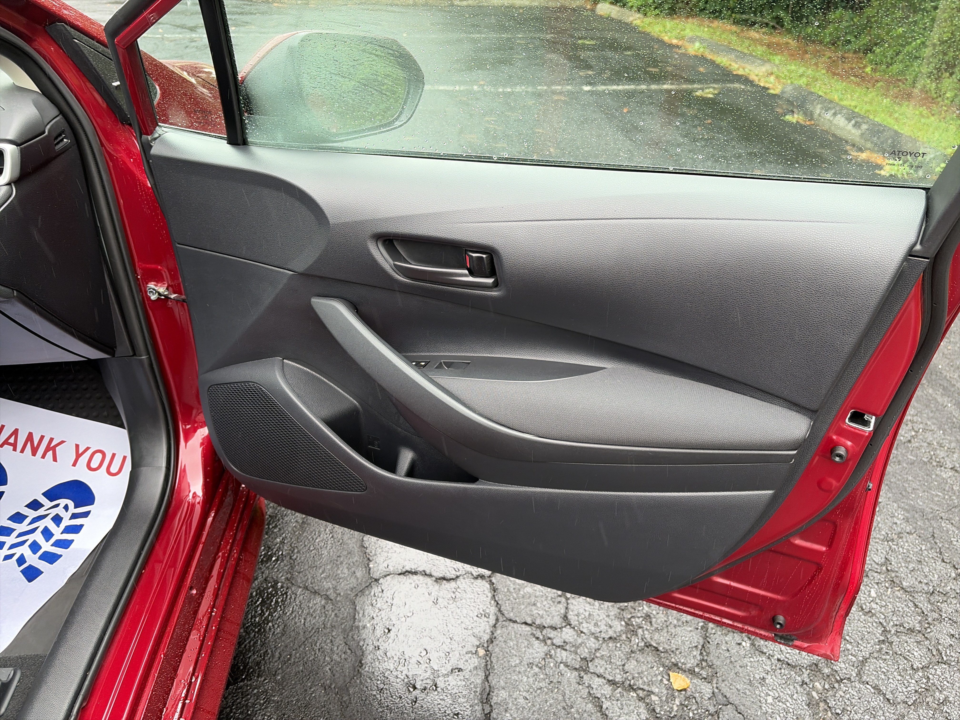 Used 2025 Toyota Corolla LE FWD image 22
