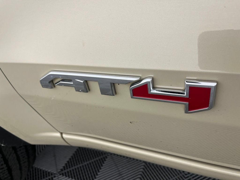 Certified 2023 GMC Canyon AT4 w/ AT4 Premium Package AWD/4WD image 24