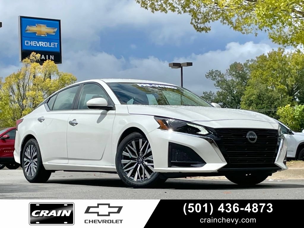 Used 2023 Nissan Altima 2.5 SV