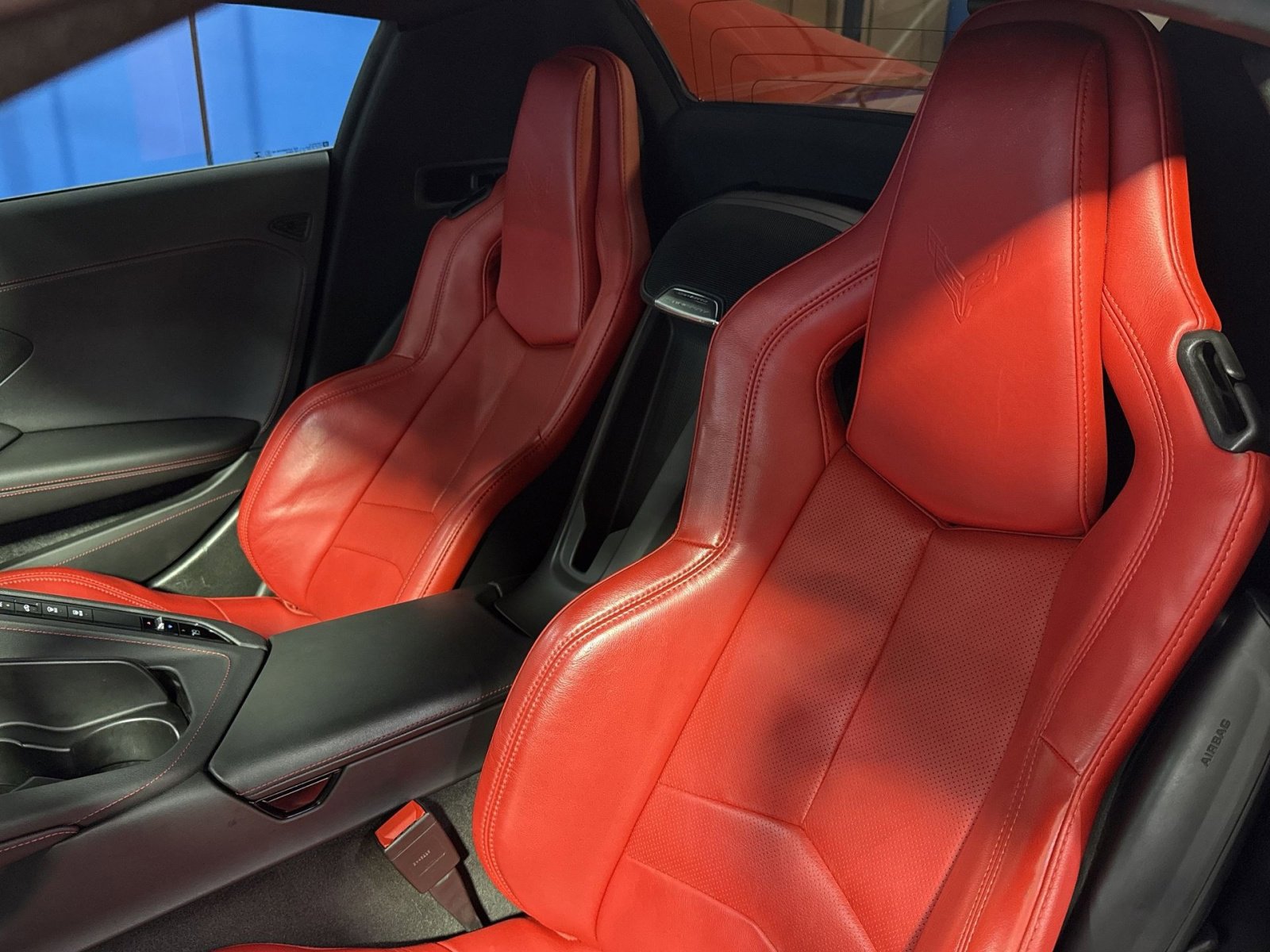 Used 2022 Chevrolet Corvette Stingray Convertible w/ Z51 Performance Package image 30