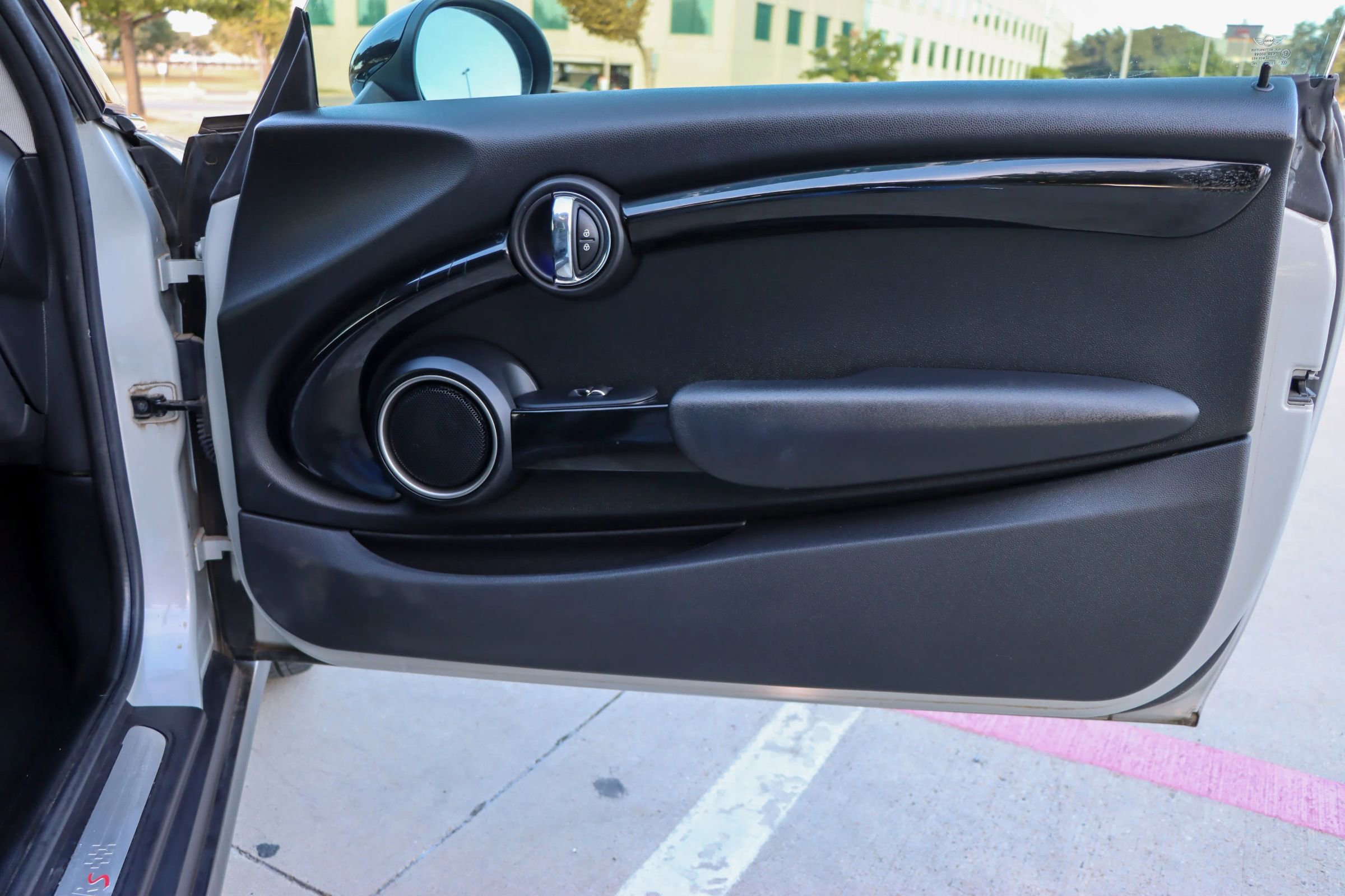 Used 2015 MINI Cooper S image 9