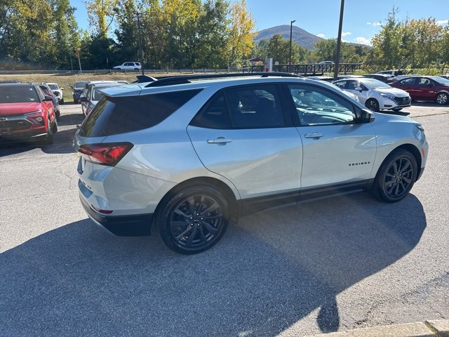 Used 2022 Chevrolet Equinox RS w/ RS Leather Package image 25