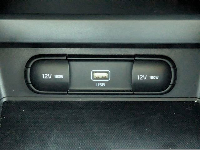 Certified 2021 Kia Soul S image 23