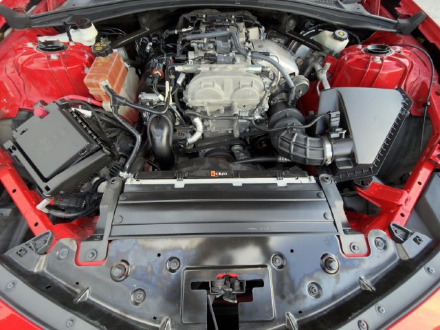 Used 2018 Chevrolet Camaro LT RWD image 27