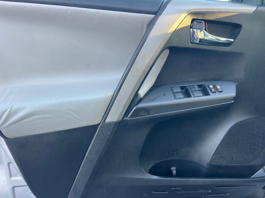 Used 2018 Toyota RAV4 Adventure image 8