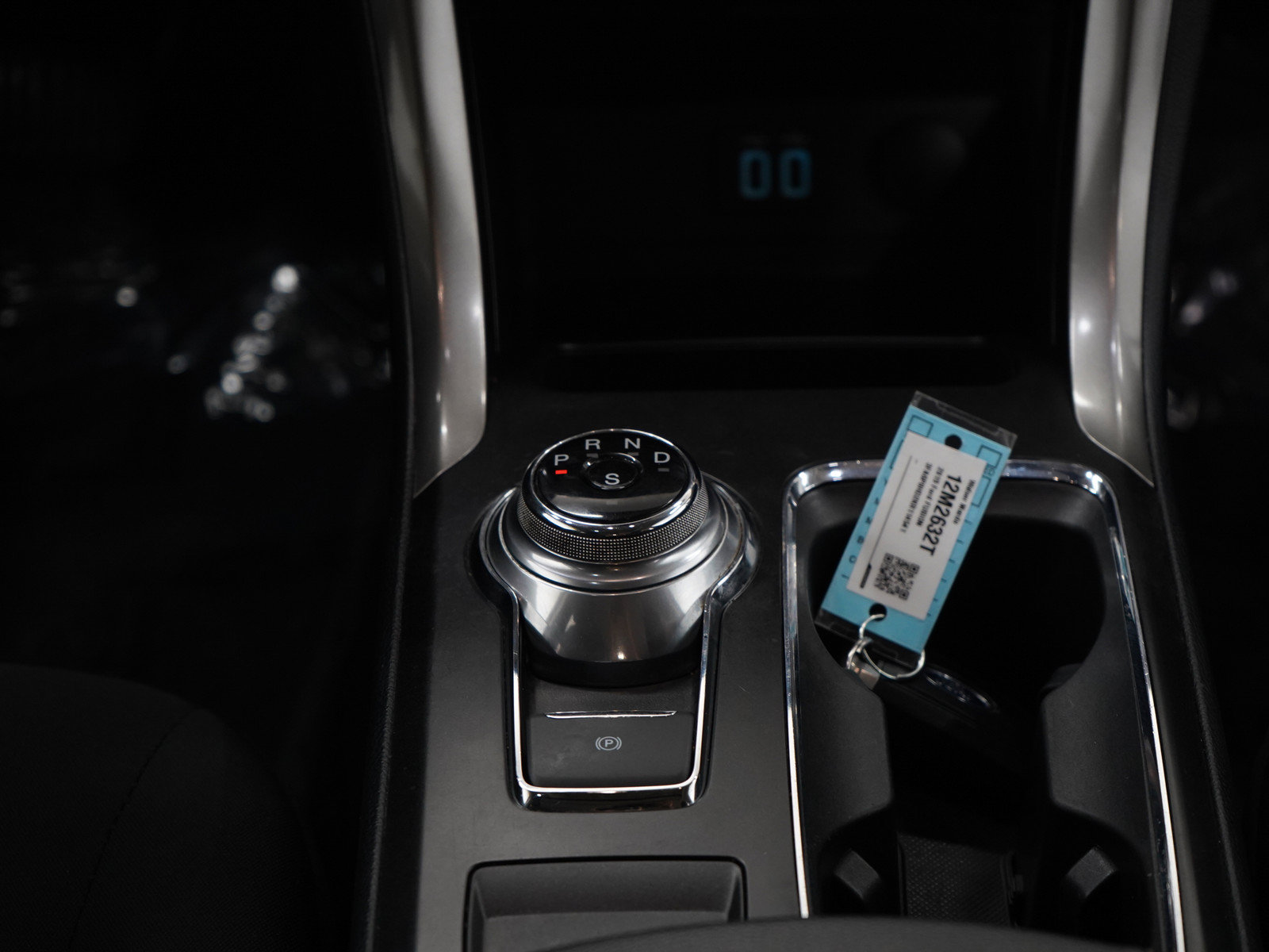 Used 2019 Ford Fusion SE FWD image 16