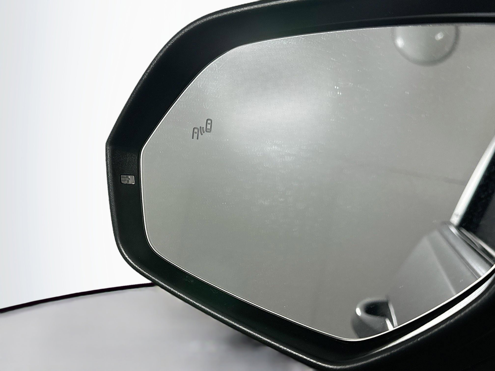 Used 2025 Volkswagen Atlas Cross Sport SE image 16