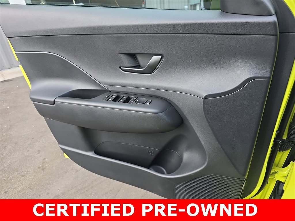 Used 2025 Hyundai Kona SEL image 27