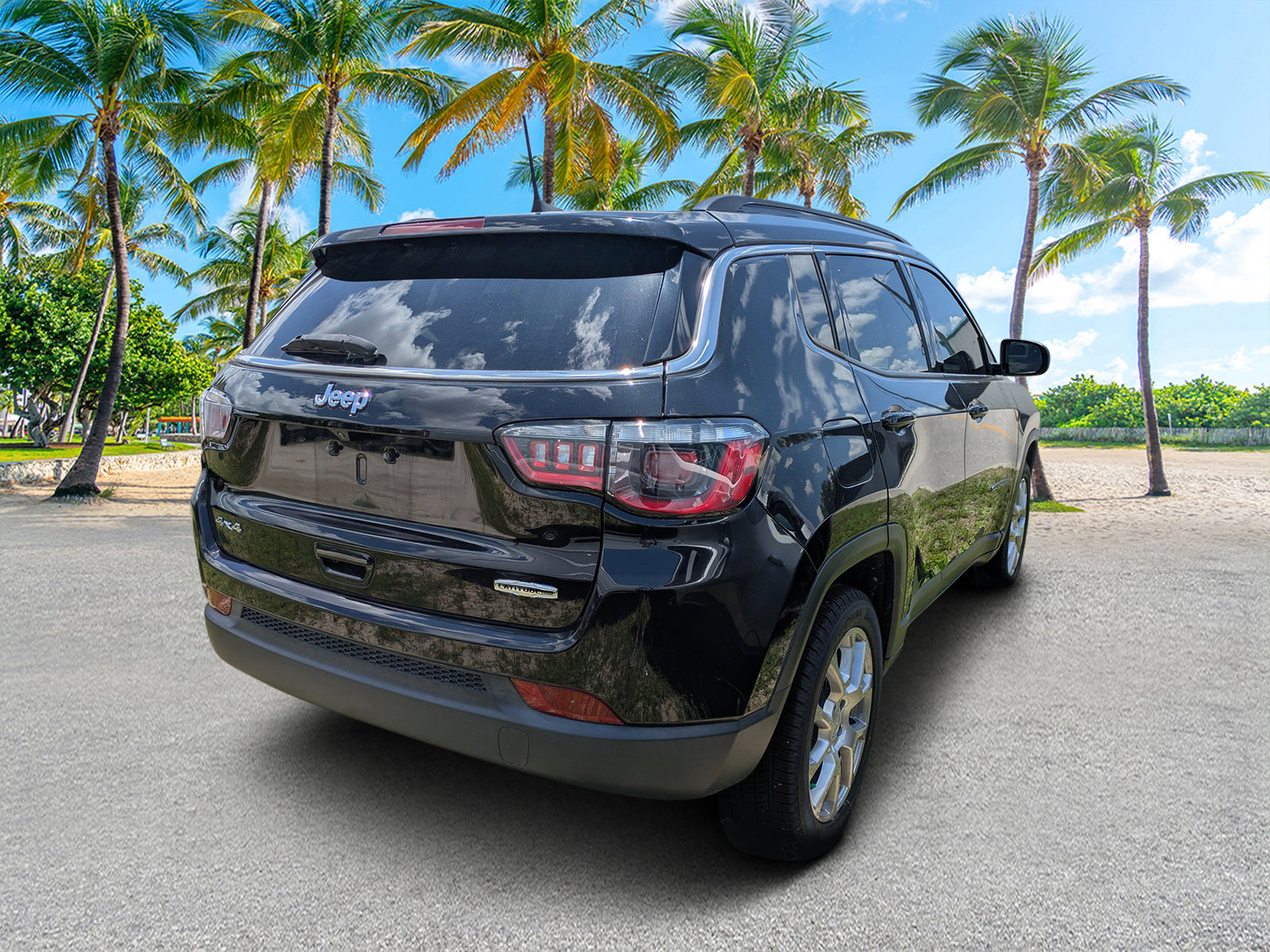 Certified 2022 Jeep Compass Latitude AWD/4WD image 3
