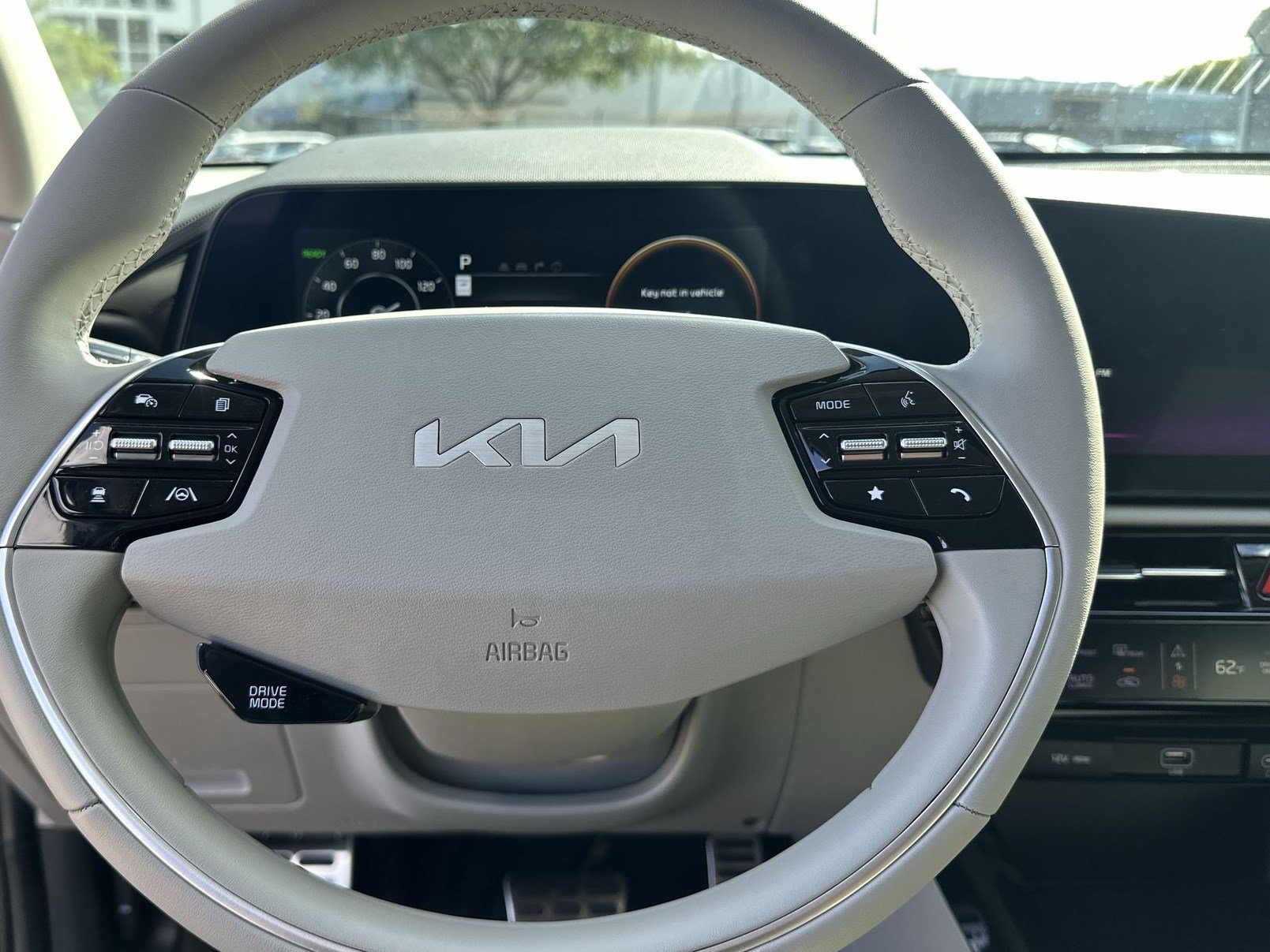 New 2025 Kia Niro Wave w/ Wave Preserve Package FWD image 13