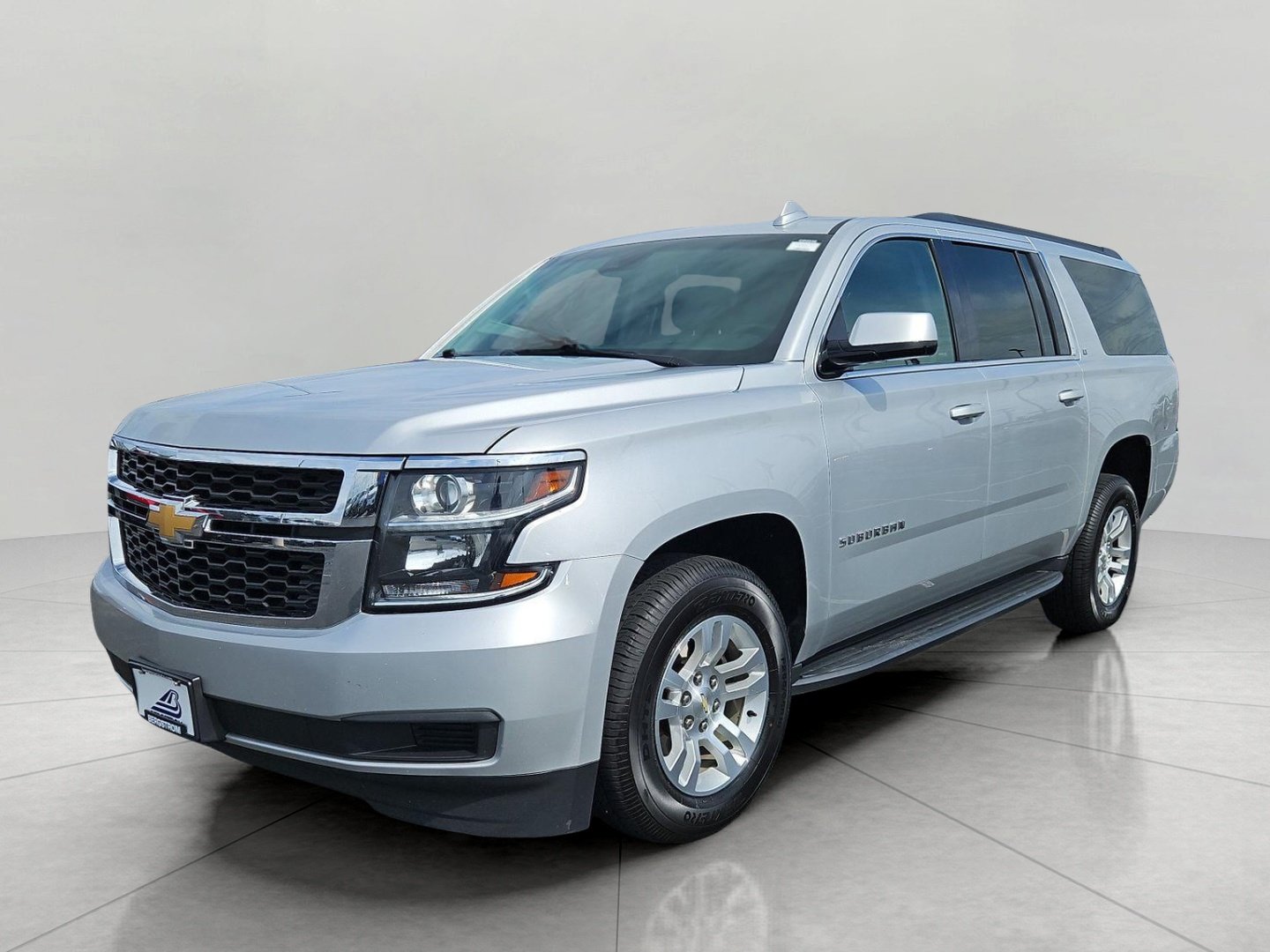 Used 2018 Chevrolet Suburban LT AWD/4WD image 4