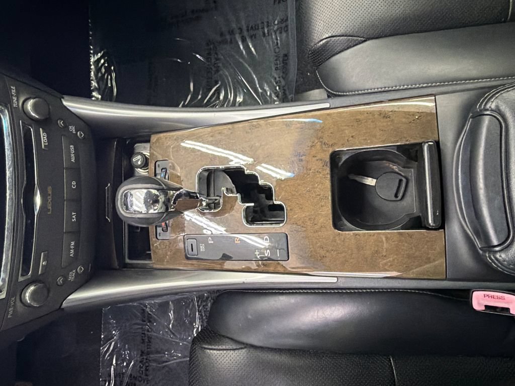 Used 2011 Lexus IS 350C w/ Luxury Pkg RWD image 23