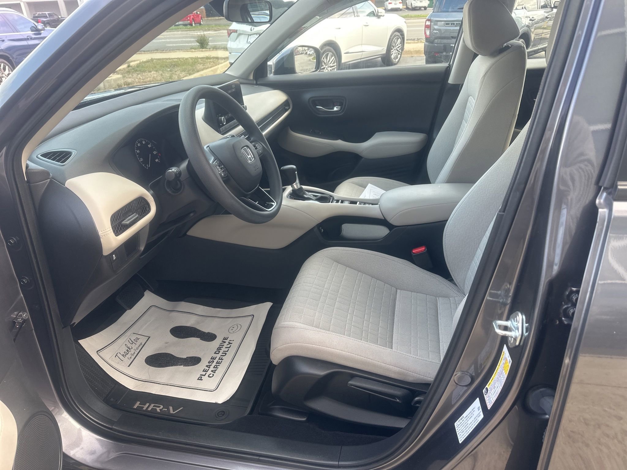 Used 2023 Honda HR-V LX image 17