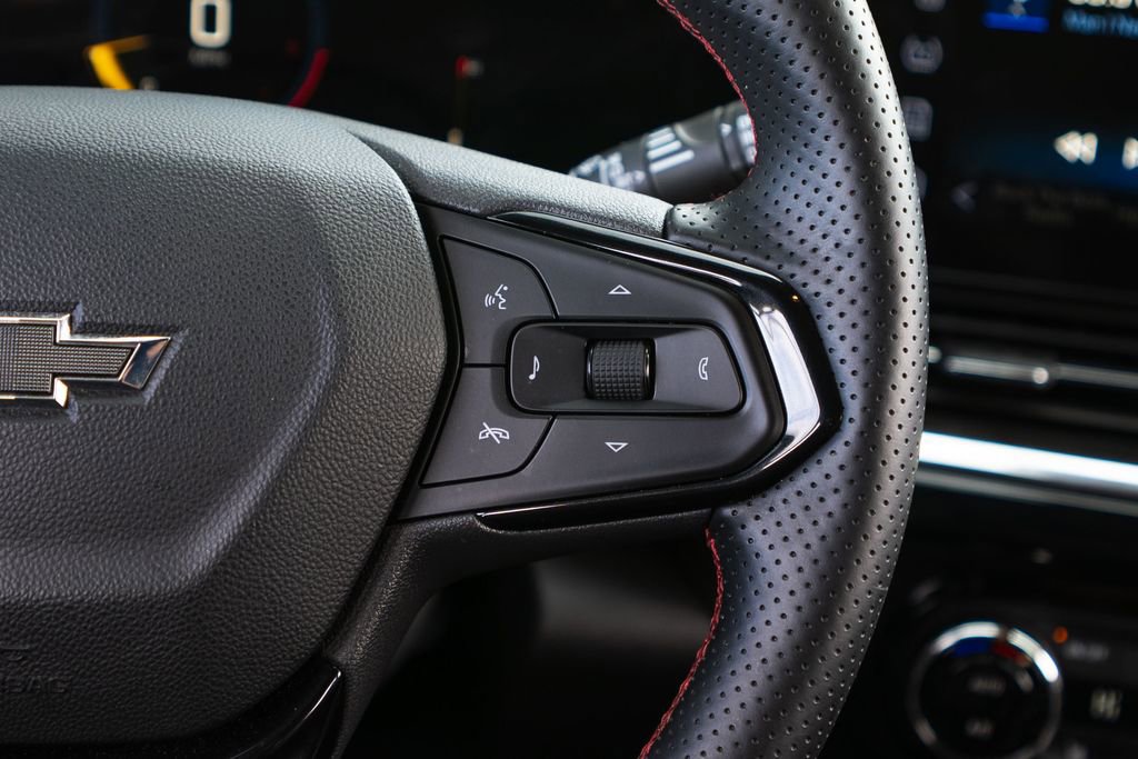 Used 2025 Chevrolet Trax RS w/ Driver Confidence Package image 26