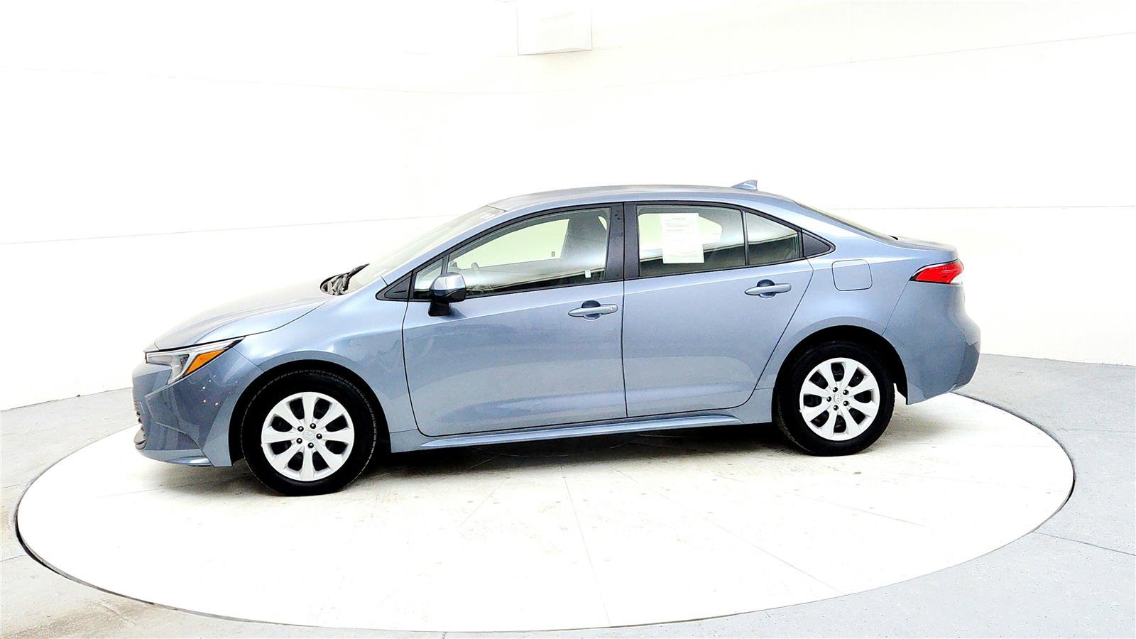 Certified 2024 Toyota Corolla LE image 3