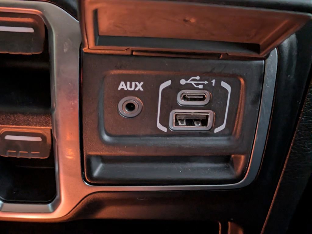 Used 2021 Jeep Wrangler Unlimited Sport image 23