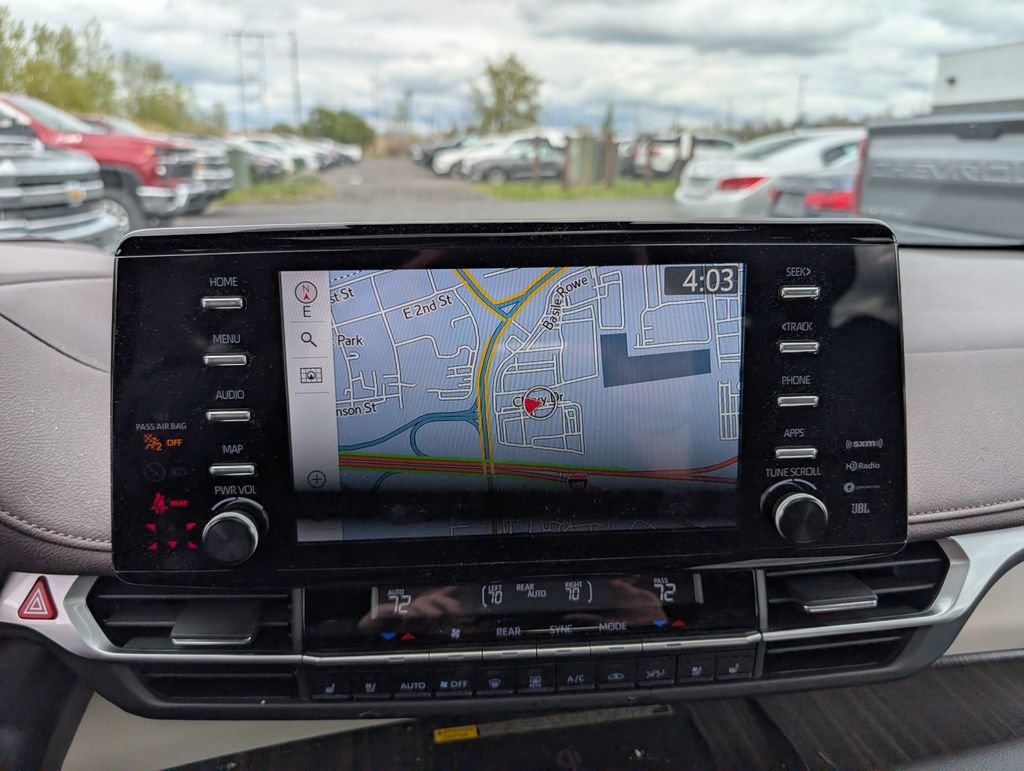 Used 2024 Toyota Sienna Platinum AWD/4WD image 15