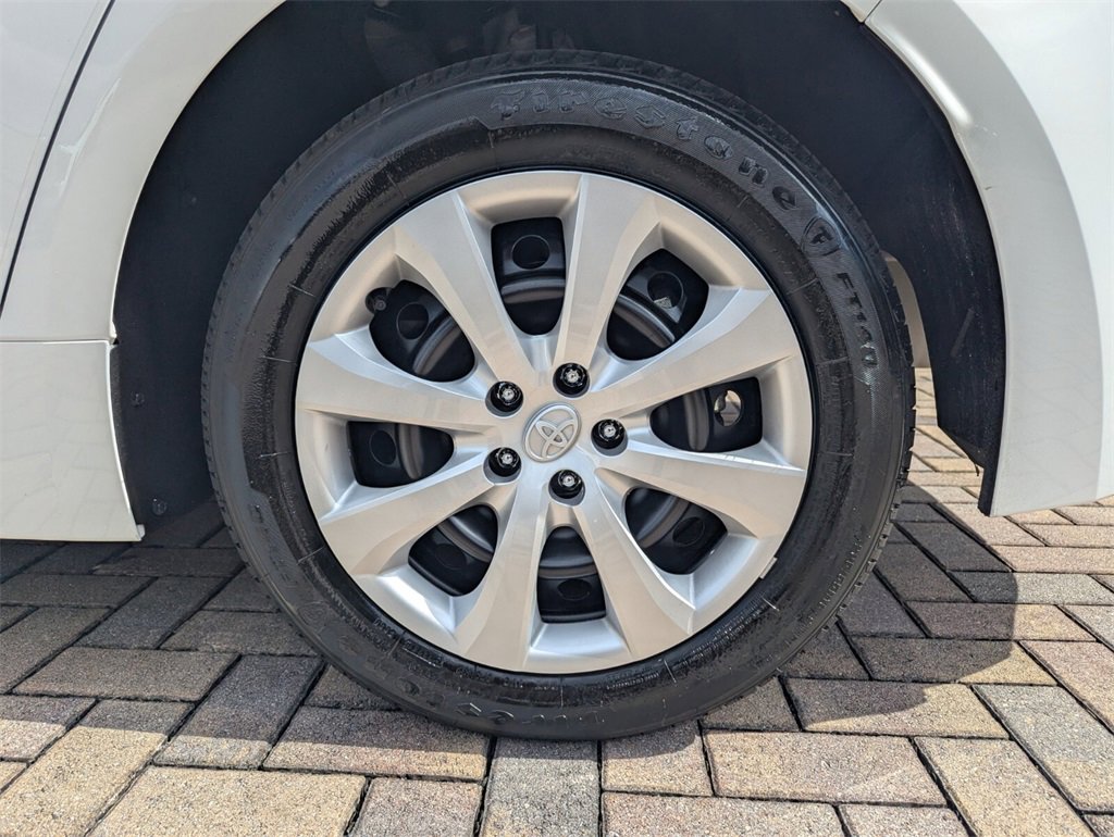 Used 2025 Toyota Corolla LE image 19