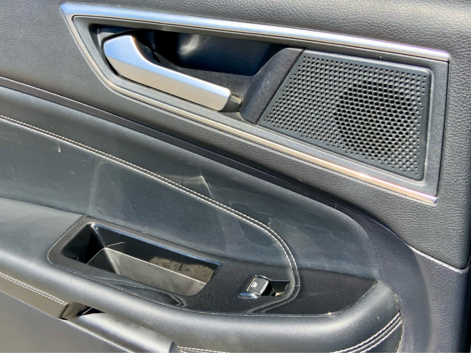 Used 2019 Ford Edge Titanium FWD image 48
